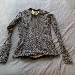 Lululemon running shirt